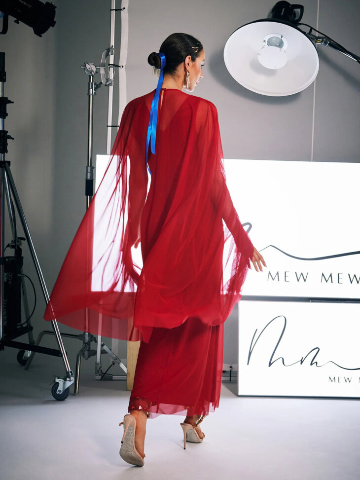 Robe longue en maille à fleurs Manju – Image 4