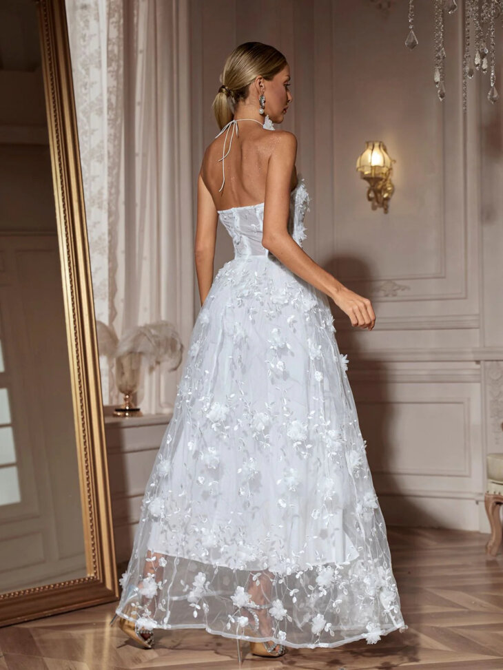 Filitsa - Robe longue fendue sans bretelles en maille fleurie – Image 2
