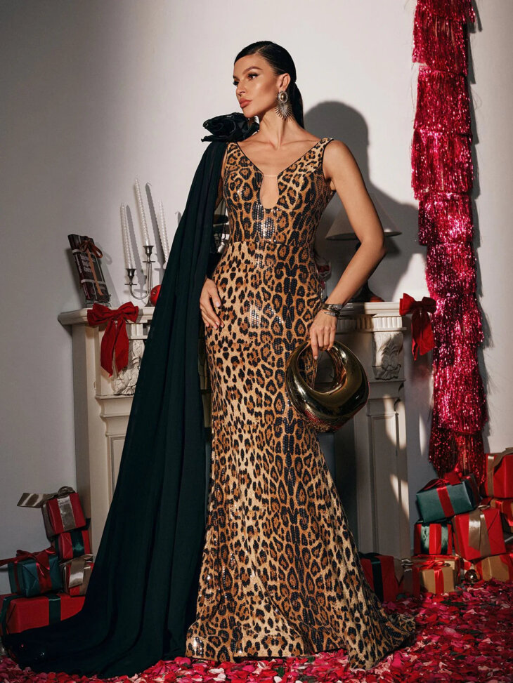 Robe longue à sequins léopard Yenphan – Image 4