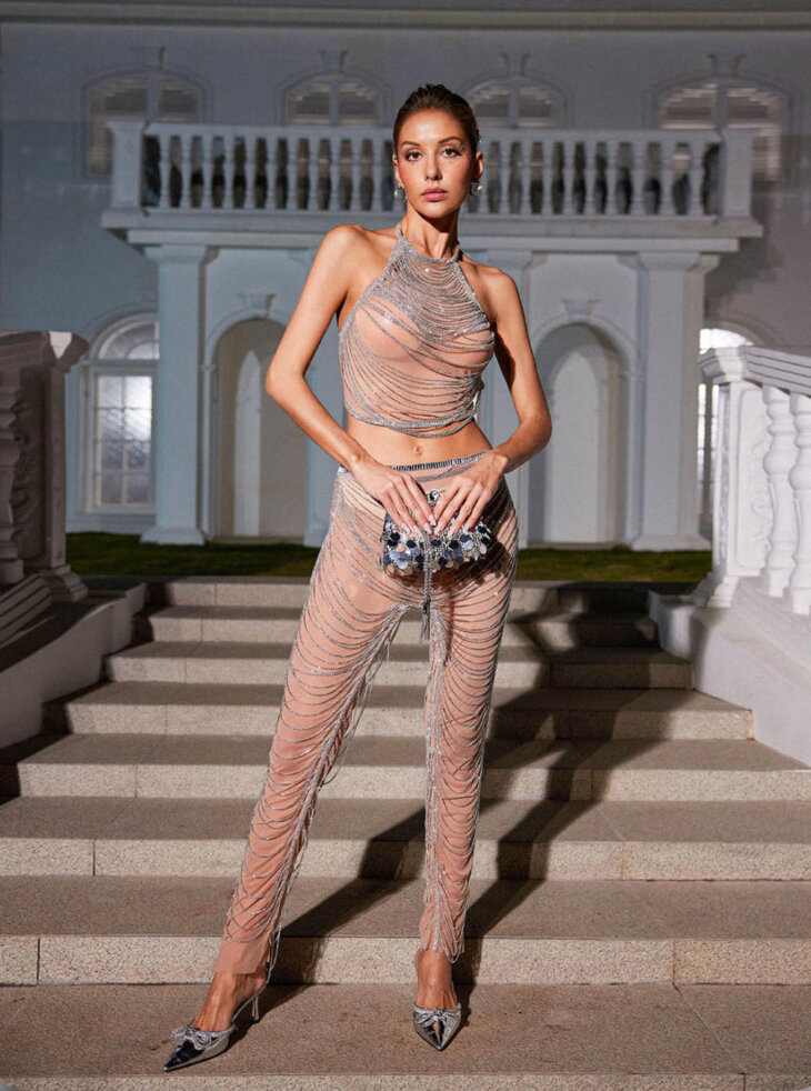 Ensemble pantalon en maille avec chaîne en cristal Devin