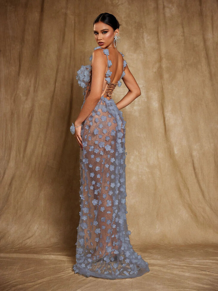 Oksana - Robe longue corset à fleurs et spaghetti - Gris – Image 2