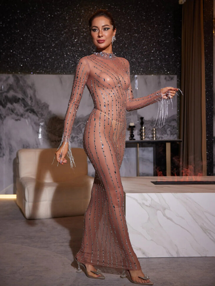 Robe longue en maille à franges ornée Camilo