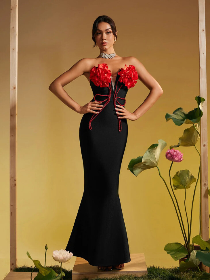 Robe longue sans bretelles en cristal à fleurs Musay