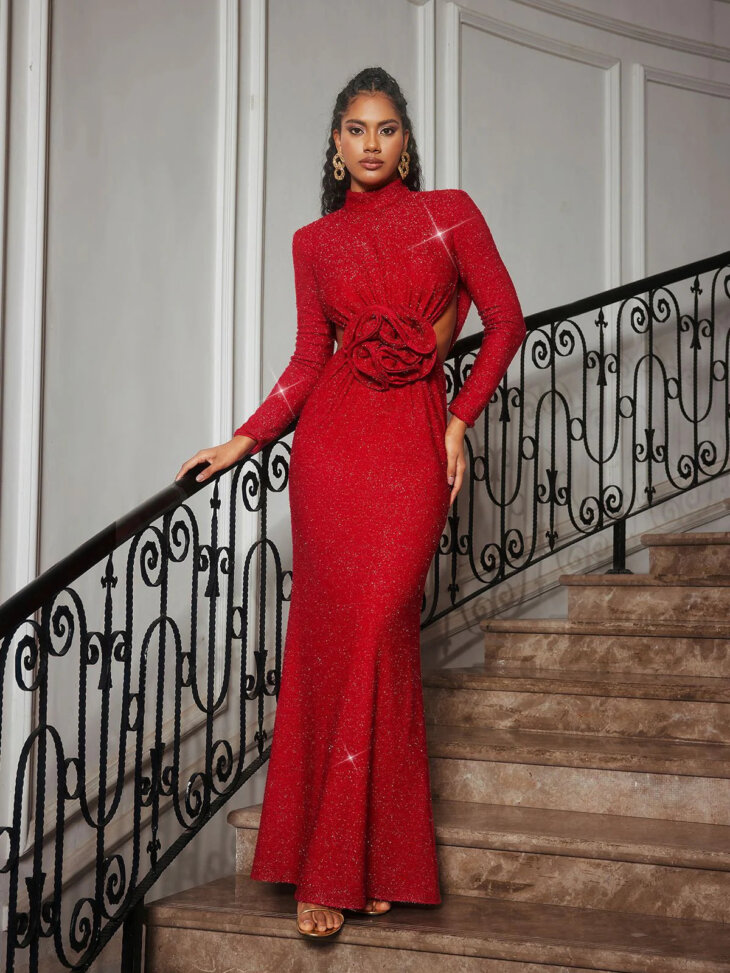 Robe Renwick à manches longues et découpes de fleurs pailletées – Image 3