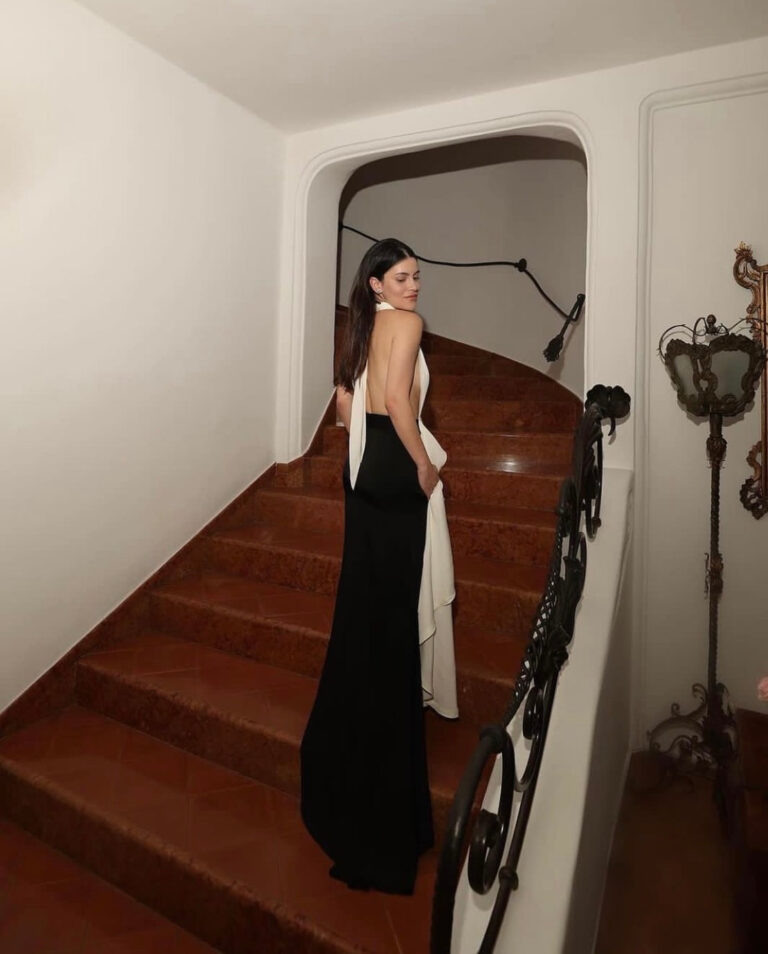 Victoria Beckham SLEEVELESS CIRCLE DRAPED DRESS - Robe de cocktail