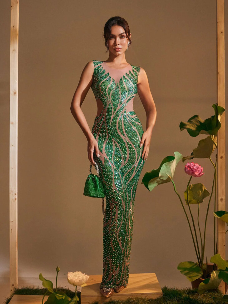 Robe longue Anabia à col rond et imprimé strass