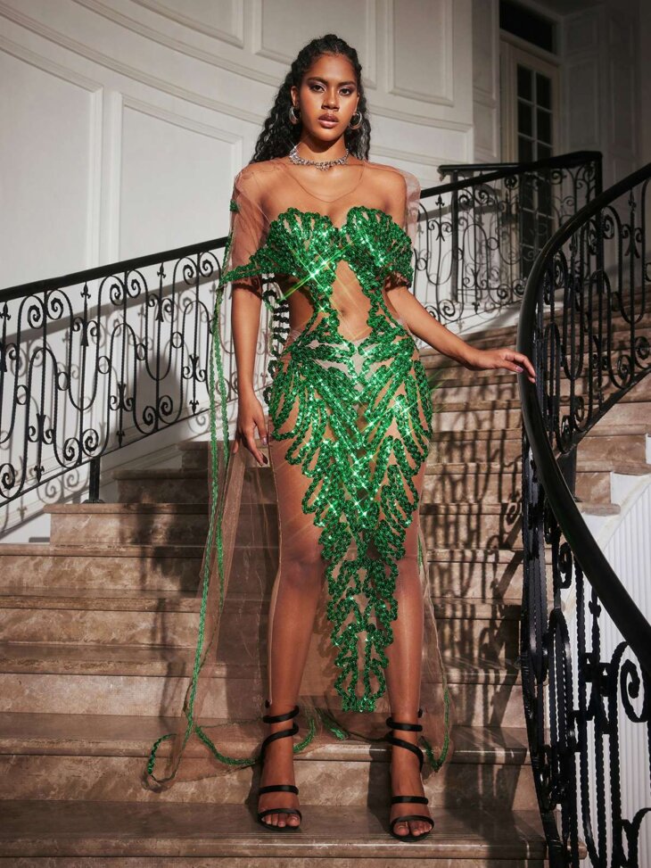 Robe longue ornée de sequins et découpes Blondene – Image 4