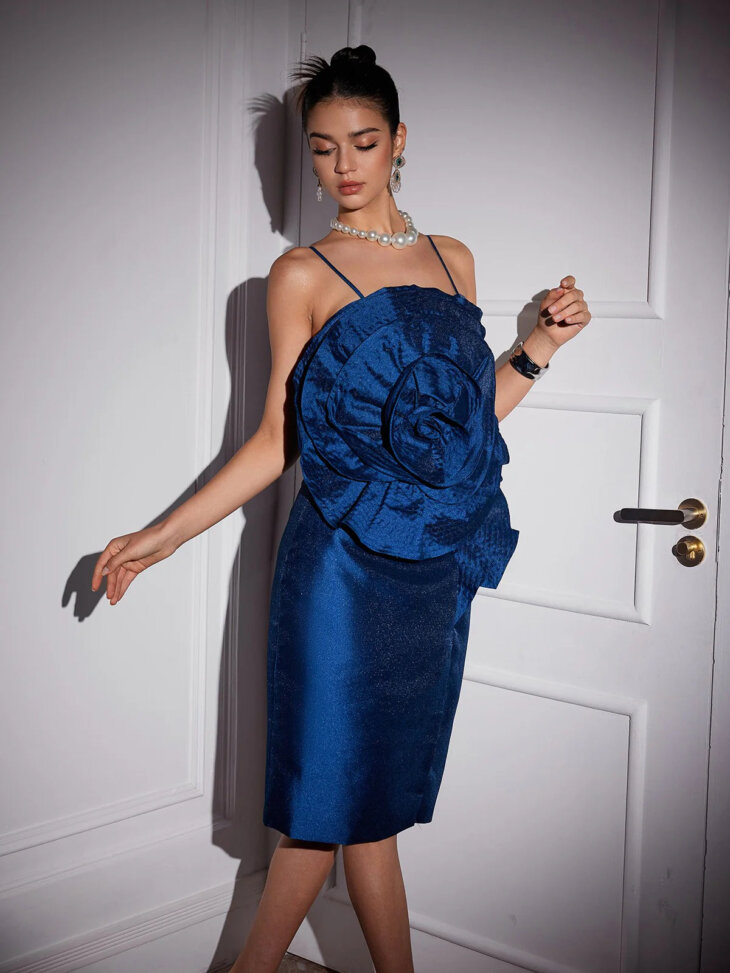 Robe midi à fleurs spaghetti Christobel – Image 3
