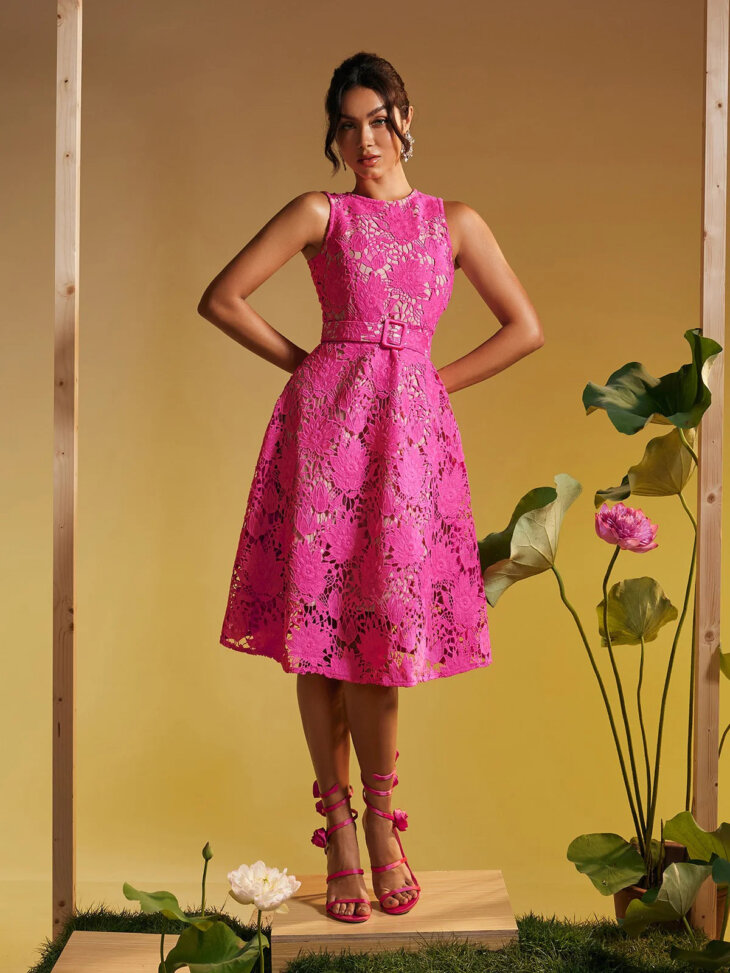 Robe mi-longue brodée de fleurs sans manches Enda – Image 5