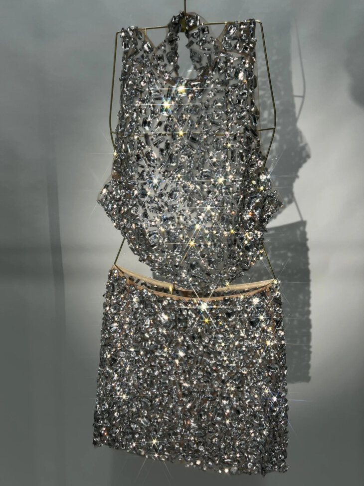 Ensemble jupe en maille ornée de strass Rowdy – Image 5
