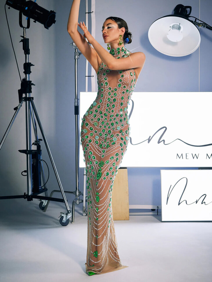 Ahava - Robe longue ornée de strass – Image 2