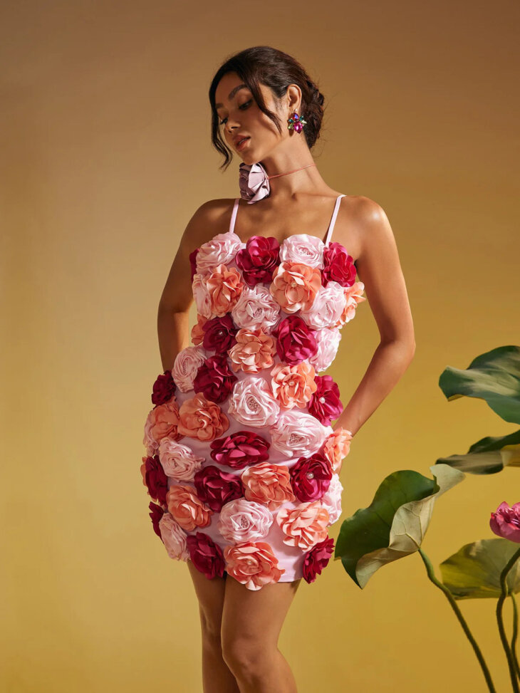 Robe mi-longue à perles et fleurs spaghetti Rudra – Image 3