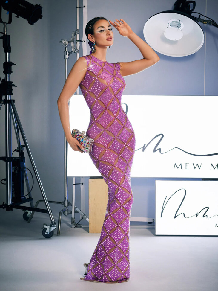 Robe longue en cristal sans manches Cherish – Image 3