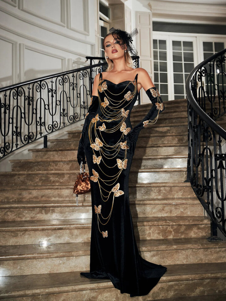 Robe en velours ornée de chaînes papillon Miel – Image 3