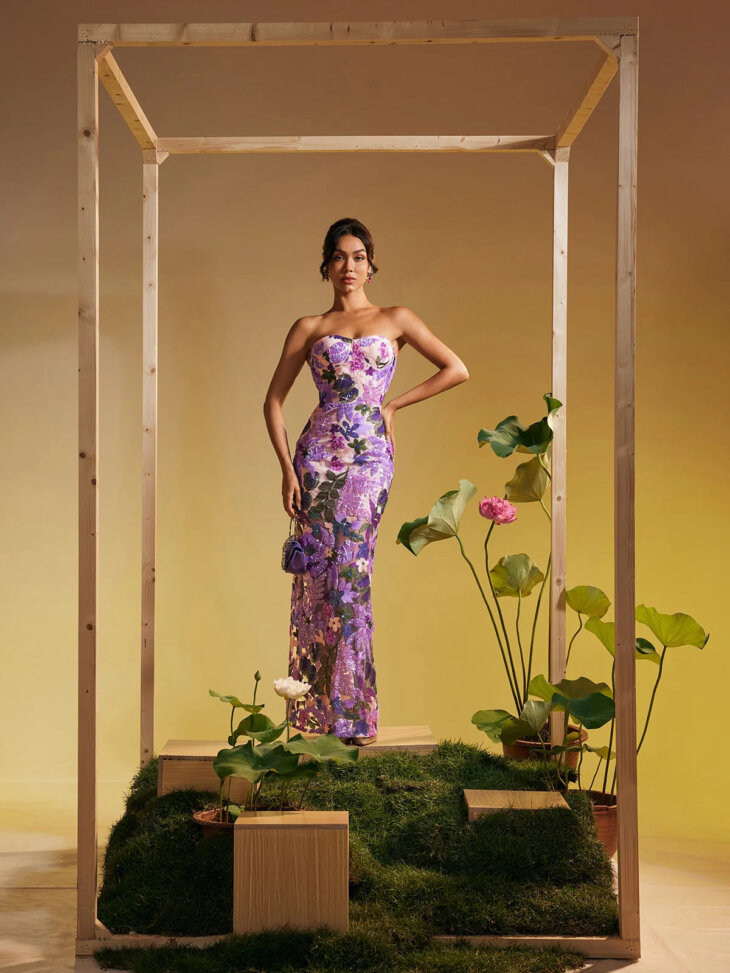 Robe longue sans bretelles brodée de sequins Nakoa – Image 4