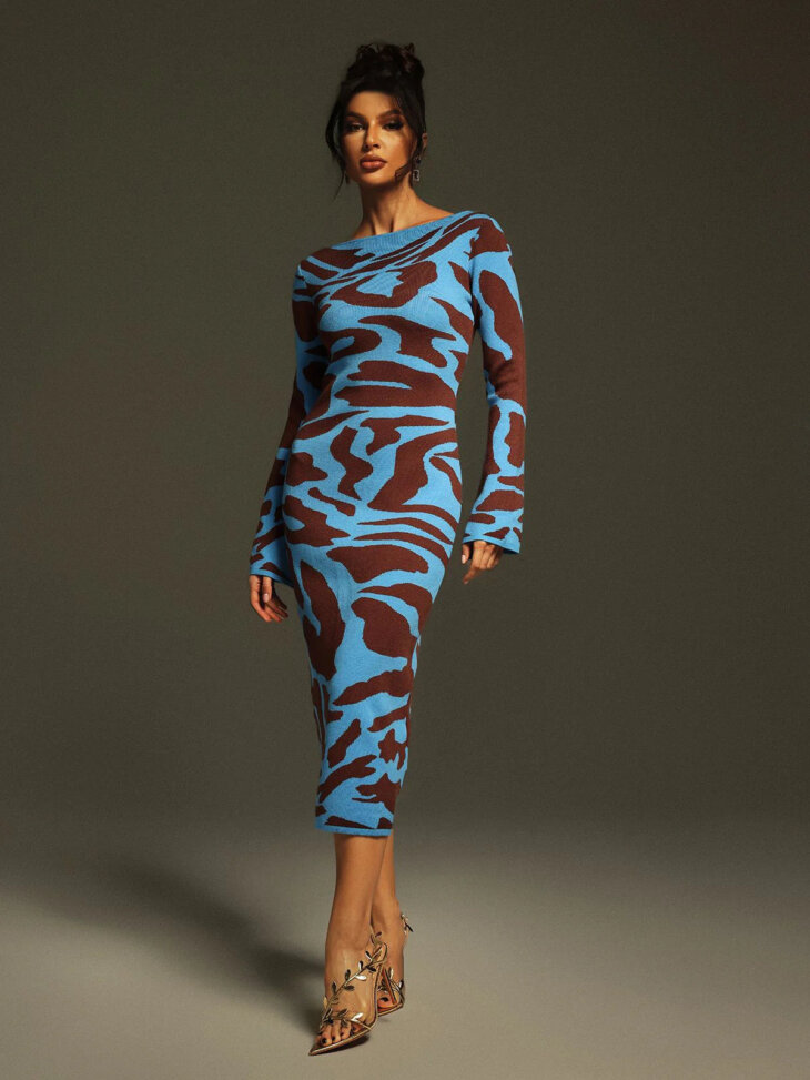 Robe mi-longue en maille léopard à manches longues Taysia – Image 3