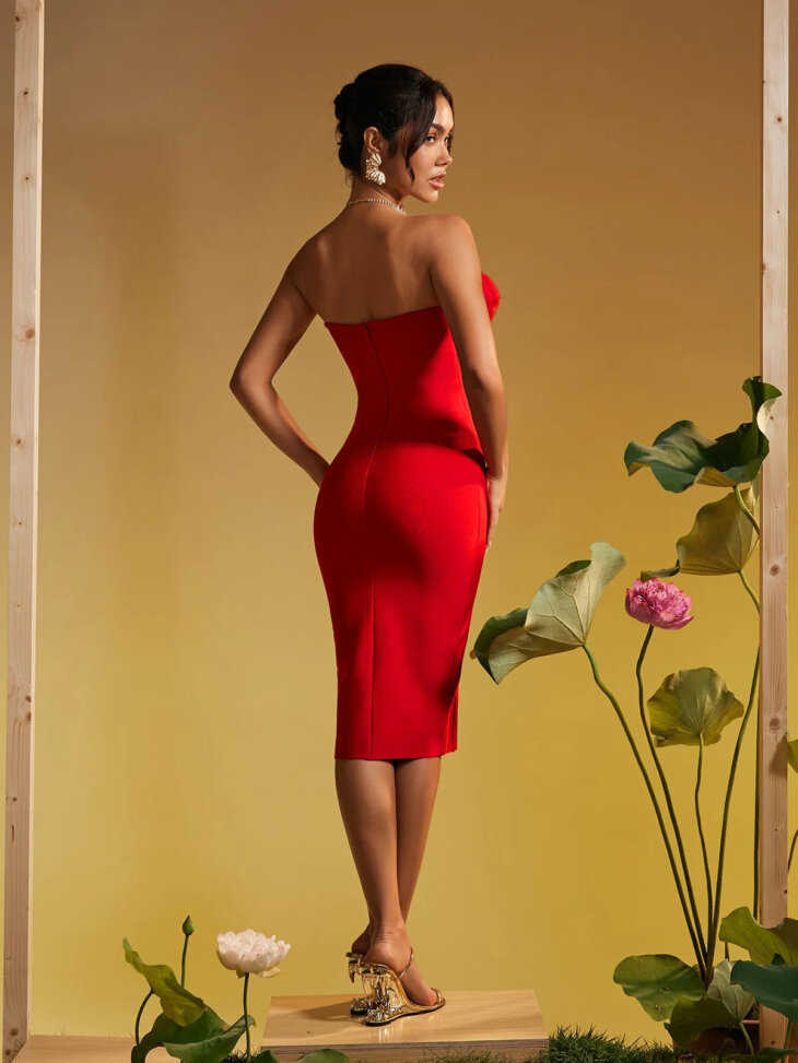 Robe mi-longue bandage fleurie sans bretelles Adlai – Image 2