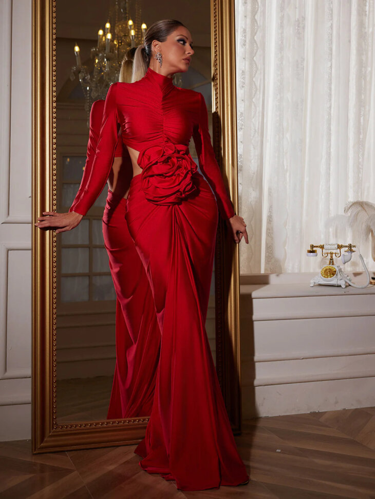 Robe longue à manches longues et découpe de fleurs Renwick – Image 5