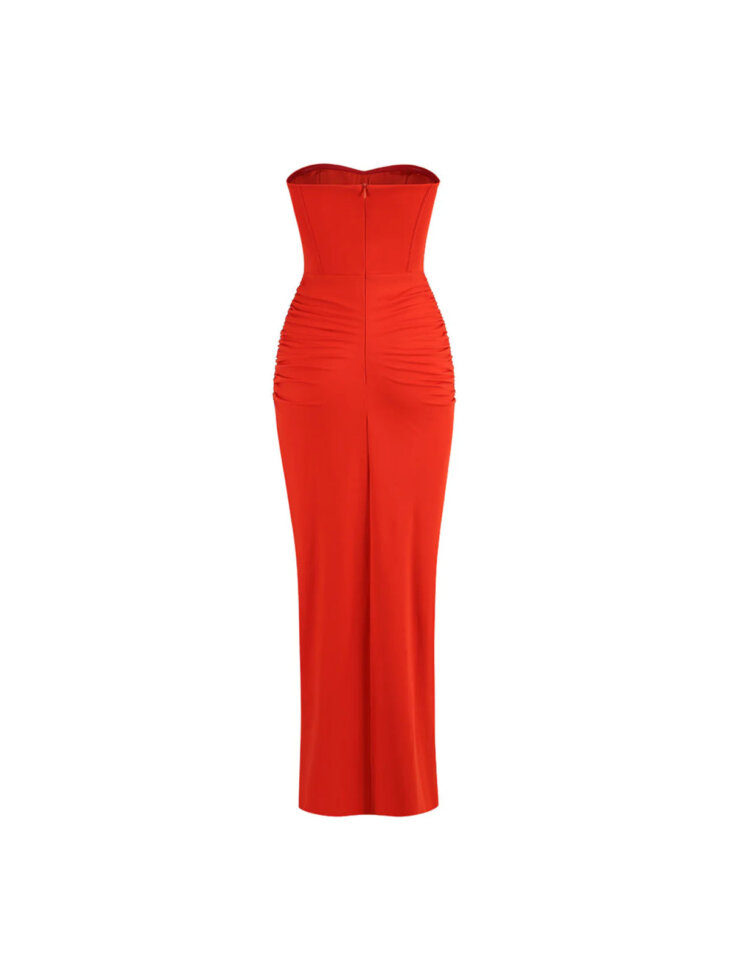 Robe froncée sans bretelles Carew en rouge – Image 6