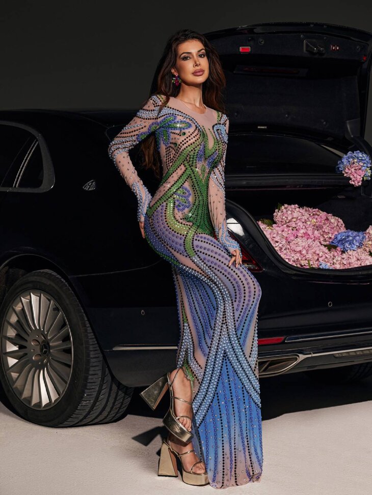 Robe longue Thana à manches longues et strass – Image 5