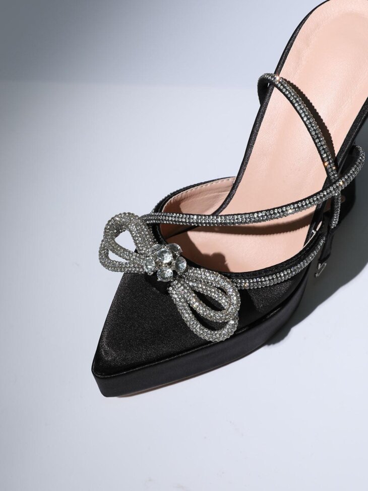 Anouk Bow Crystal Talons En Satin En Noir – Image 3