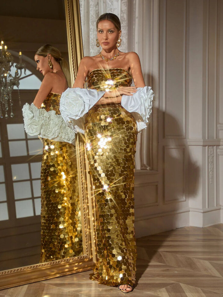 Robe longue sans bretelles à sequins avec boléro Sharrie – Image 3