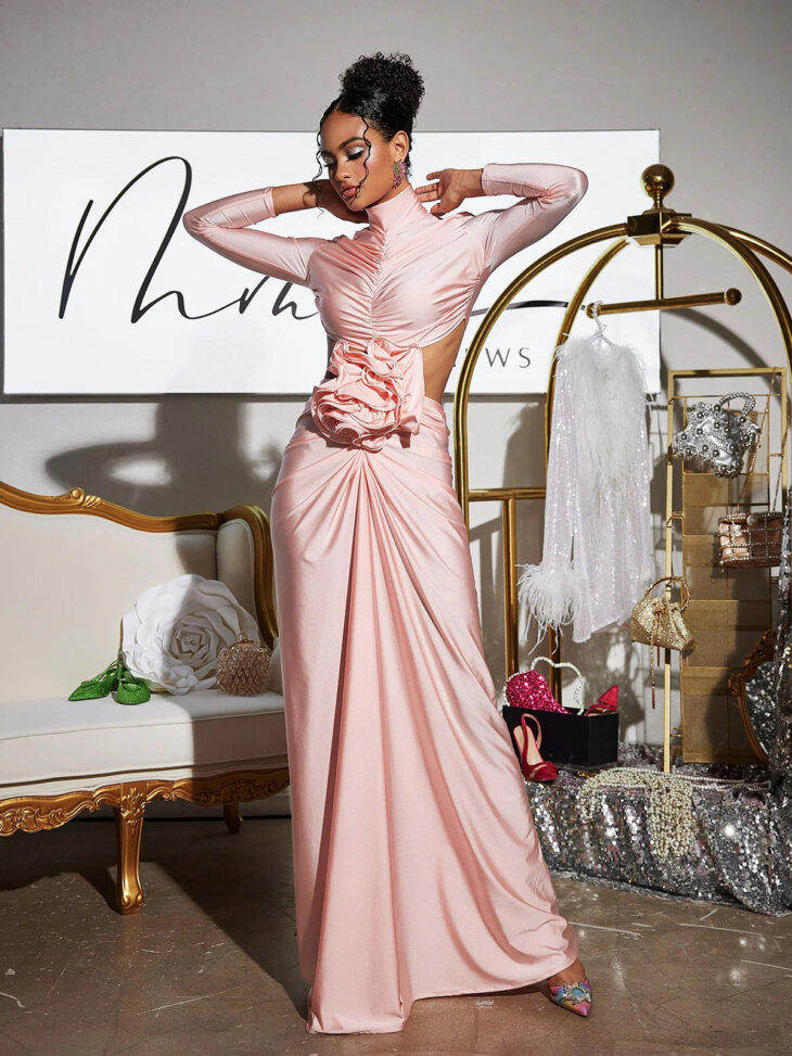 Renwick - Robe longue à manches longues et découpes de fleurs - Rose – Image 3