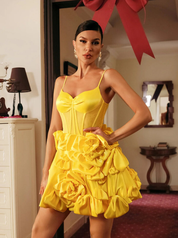 Mini-robe en satin à fleurs spaghetti Stanski – Image 6