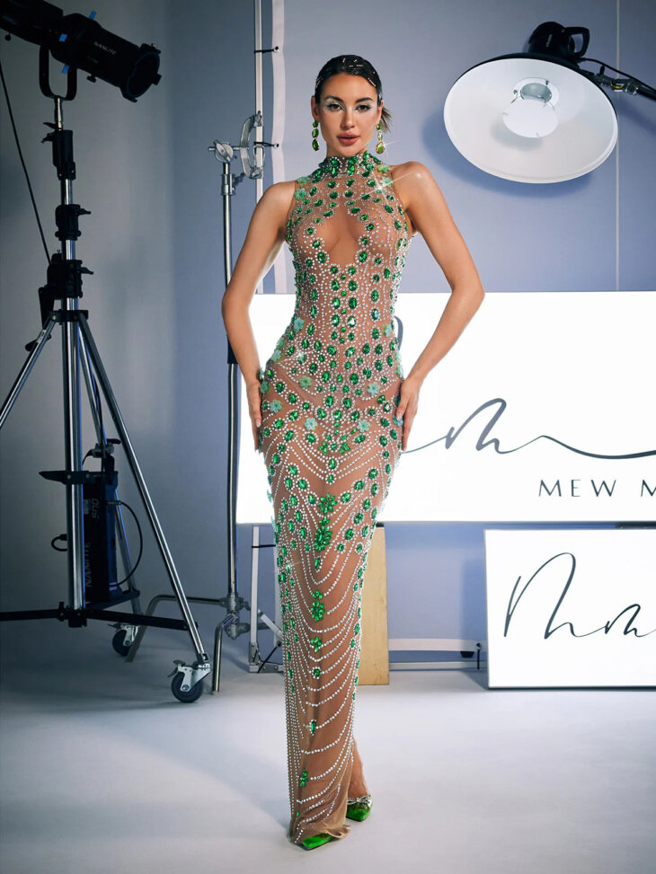 Ahava - Robe longue ornée de strass – Image 3