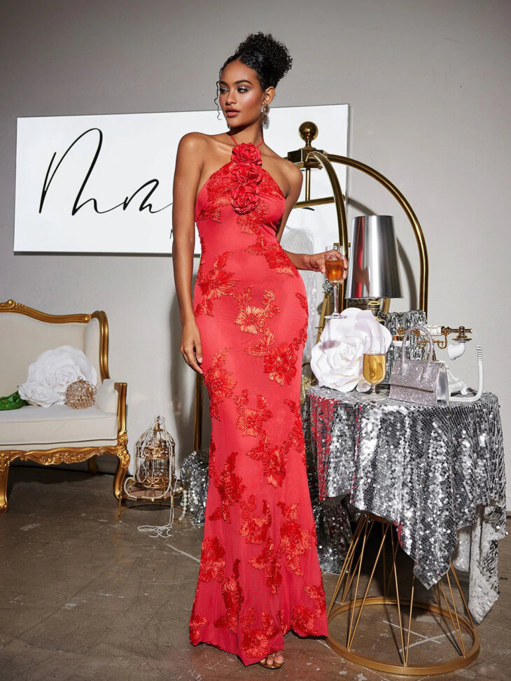 Aedin - Robe longue à fleurs dos nu - Rouge