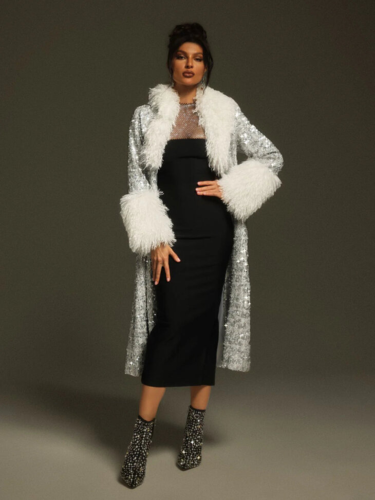 Manteau à paillettes et col en fausse fourrure Panue – Image 6