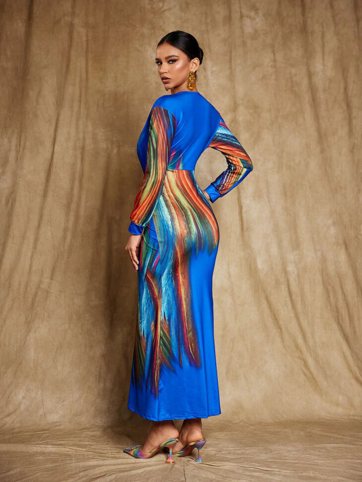 Robe midi en satin imprimé à col en V Suzanne – Image 2