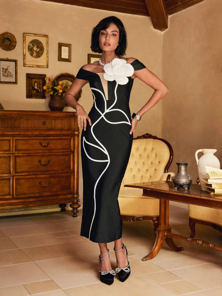 Shegar - Mini-robe bandage fleurie à manches dénudées