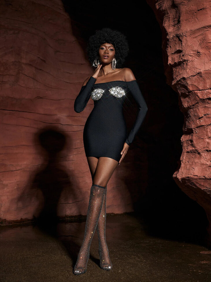 Bobbie - Robe bandage à épaules dénudées et strass – Image 2
