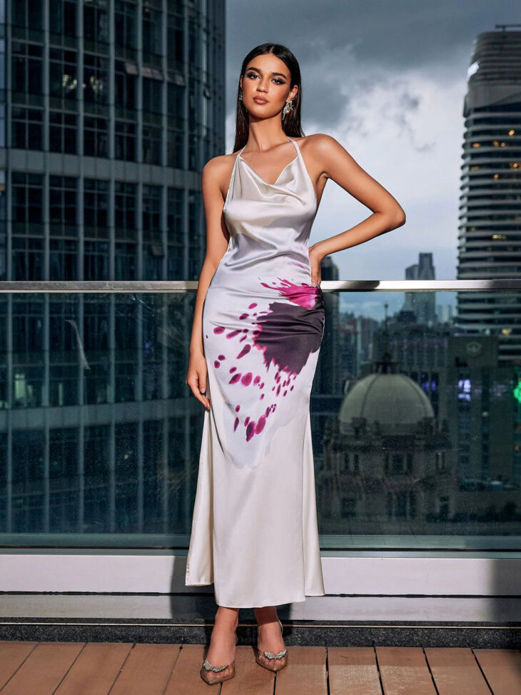 Robe longue en satin fleuri dos nu Fagor – Image 3