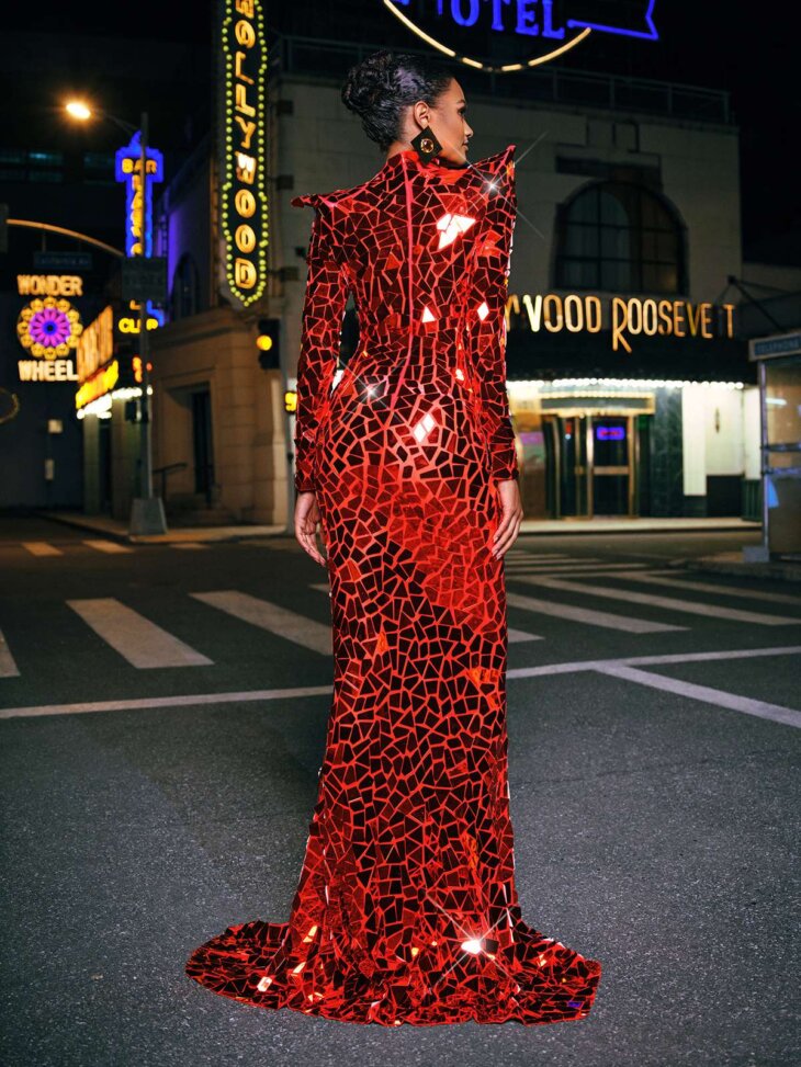Kellan - Robe longue fendue ornée à manches longues - Rouge – Image 2