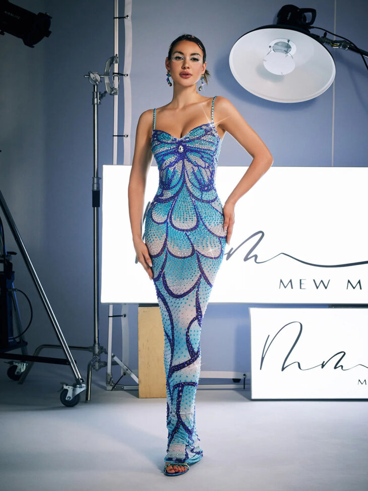 Robe longue en cristal à imprimé spaghetti Croía – Image 2