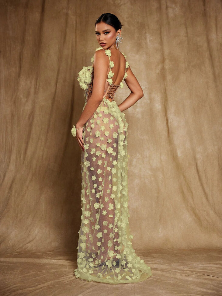 Oksana - Robe longue corset à fleurs spaghetti - Jaune – Image 2