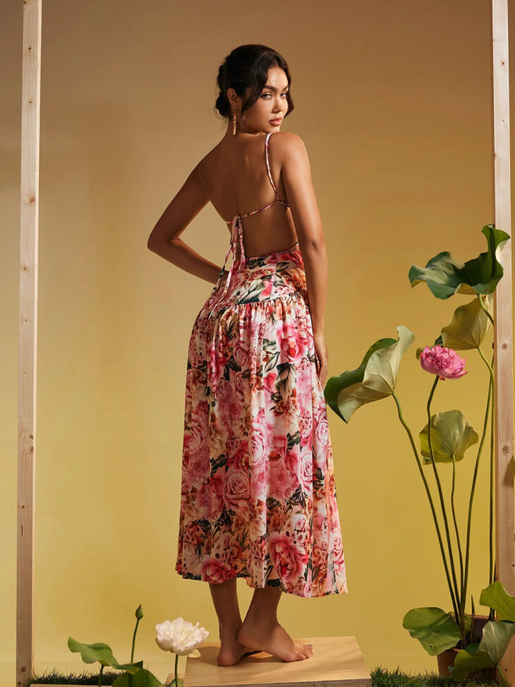 Robe mi-longue à imprimé floral et spaghetti Acie