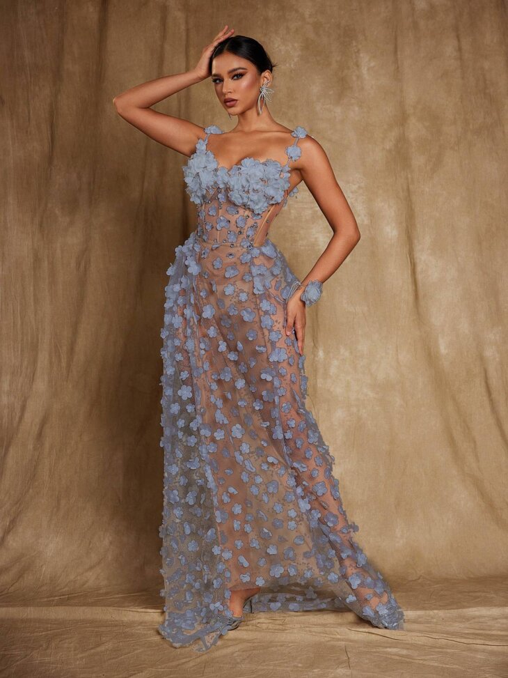 Oksana - Robe longue corset à fleurs et spaghetti - Gris – Image 3