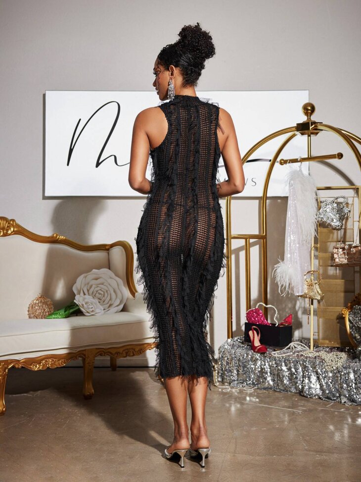 Arlo - Robe mi-longue à franges et col roulé - Noir – Image 2