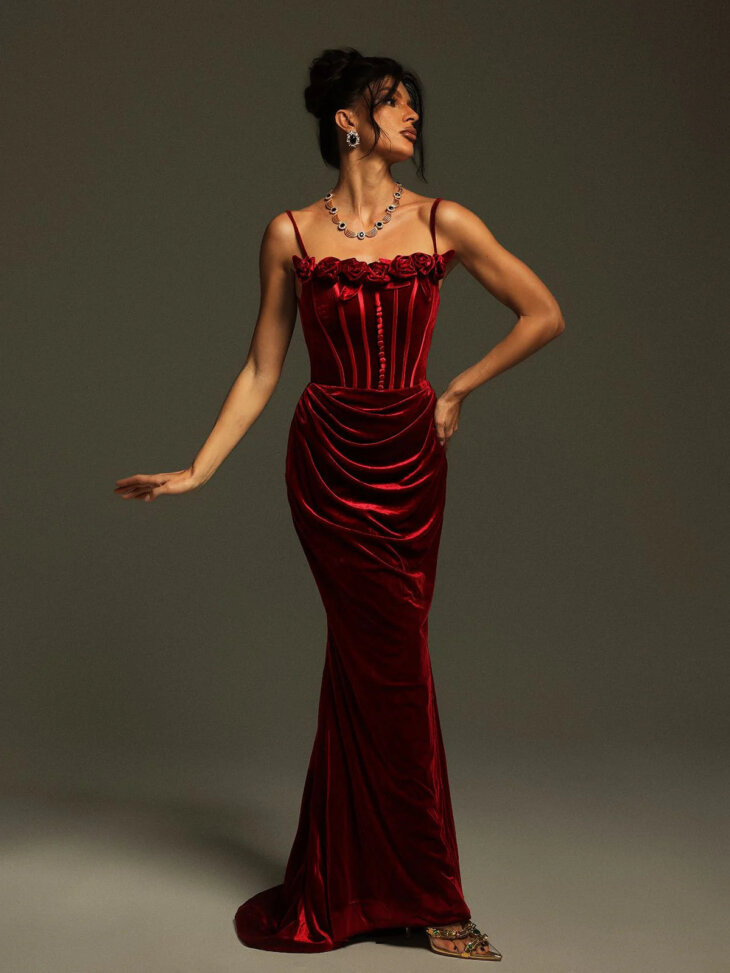 Mckay - Robe longue en velours à fleurs spaghetti