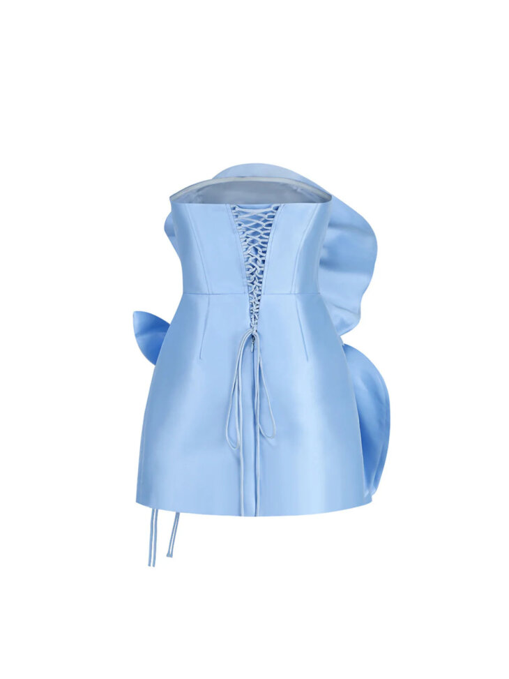 Anwen - Robe courte fleurie sans bretelles en bleu – Image 3