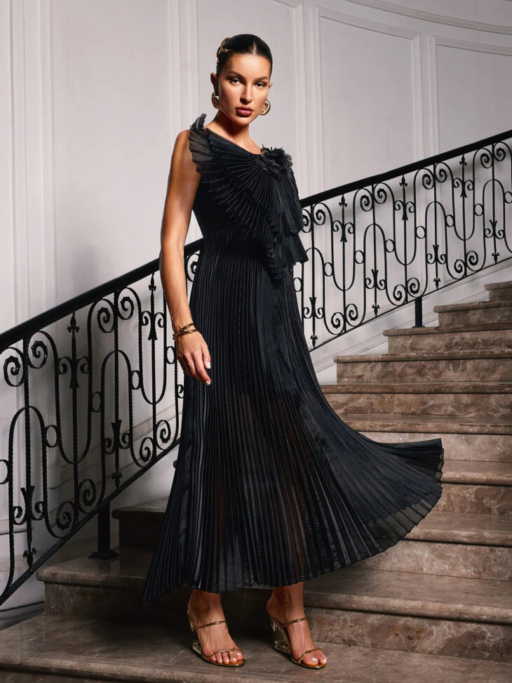 Robe froncée à fleurs avec nœud spaghetti Olwen