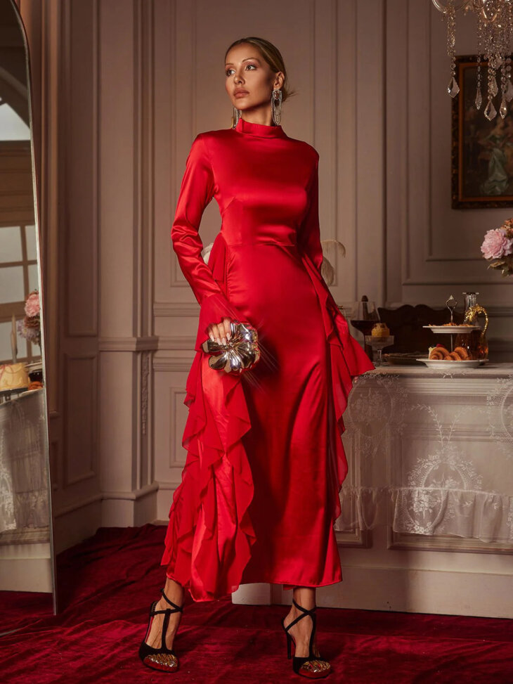 Robe mi-longue en satin à volants et manches longues Elizabegh