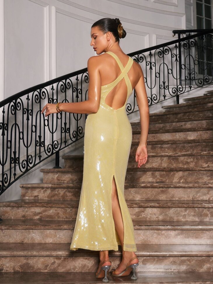 Radana - Robe fleurie à sequins et décolleté plongeant - Jaune – Image 2