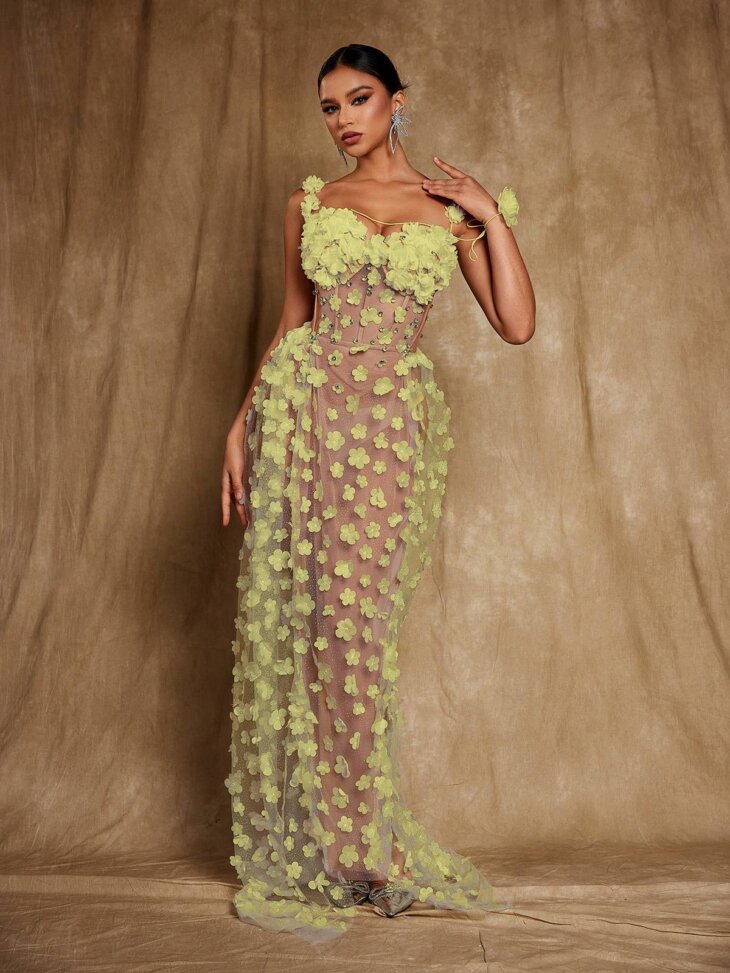 Oksana - Robe longue corset à fleurs spaghetti - Jaune – Image 3