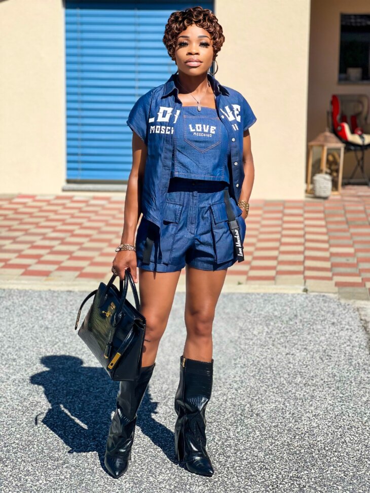 LOVE MOSCHINO Denim shorts – Image 3