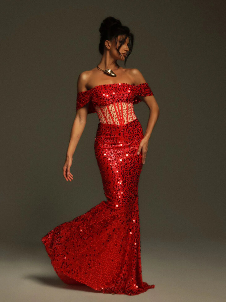 Robe longue corset à sequins et épaules dénudées Christena – Image 4