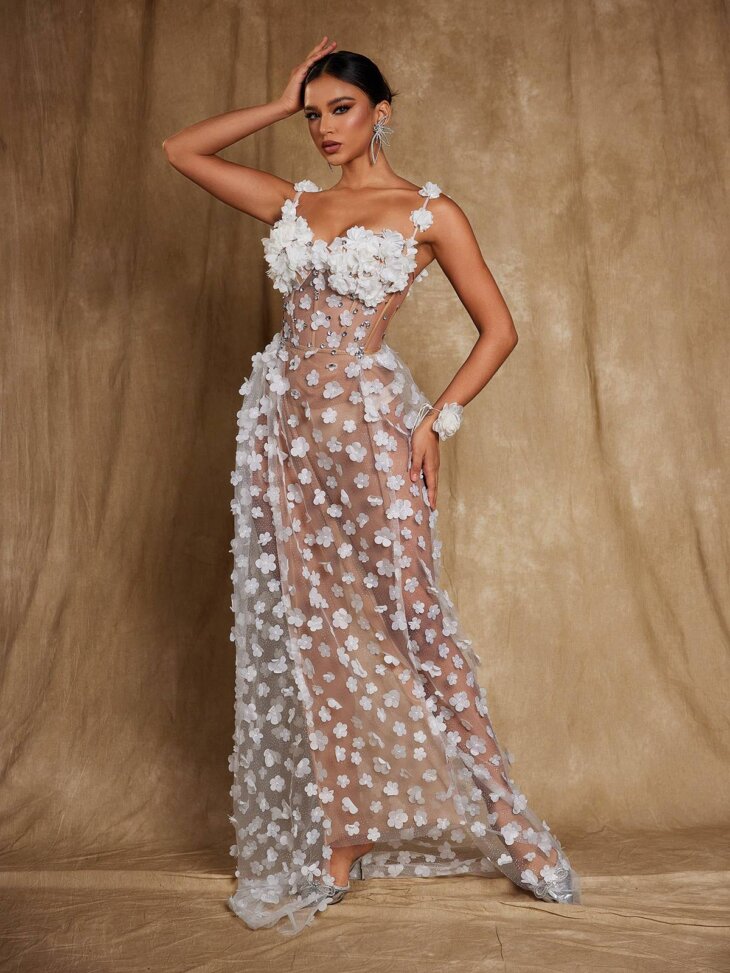 Oksana - Robe longue corset à fleurs et spaghetti